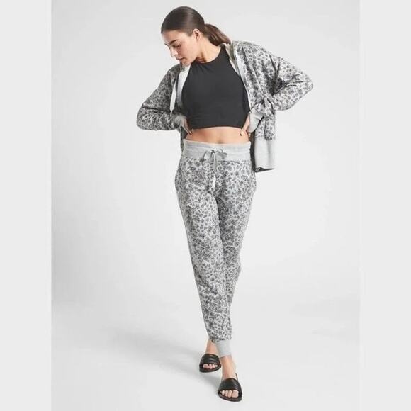 Athleta Pants - NWT Athleta Grey Animal Print adjustable waist Cozy Joggers SZ-M Leopard Cheetah